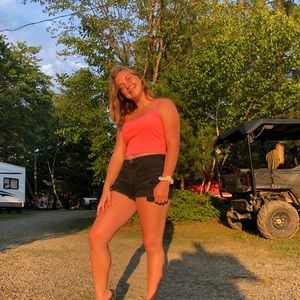 Meet your Posher, Isiabelle